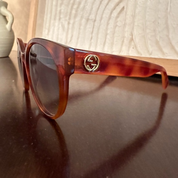 Gucci cat eye round sunglasses - Picture 2 of 5